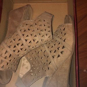WOMENS wedges